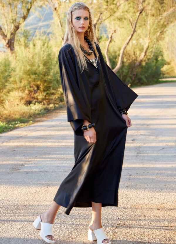 kaftan in black color