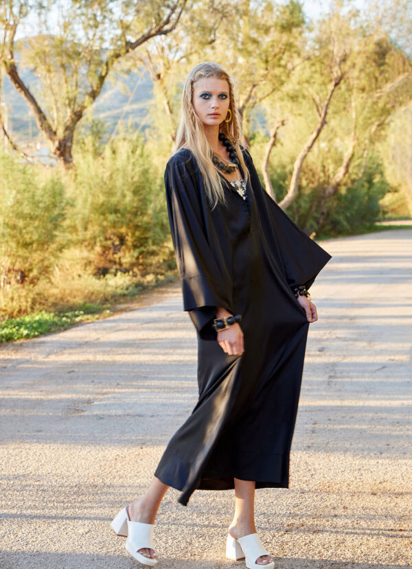 kaftan in black color